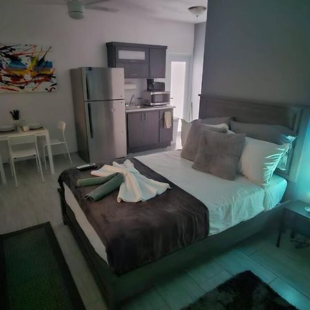 Urban Lodgings One @ Roosevelt 457 San Juan Esterno foto